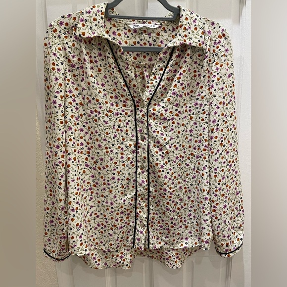 Zara Tops - Zara Gorgeous Multicolor Floral Blouse